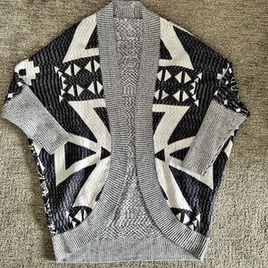 Charlotte Russe Black and Gray Geometric Cardigan